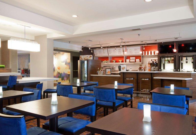 Courtyard Beaumont Hotel Ngoại thất bức ảnh