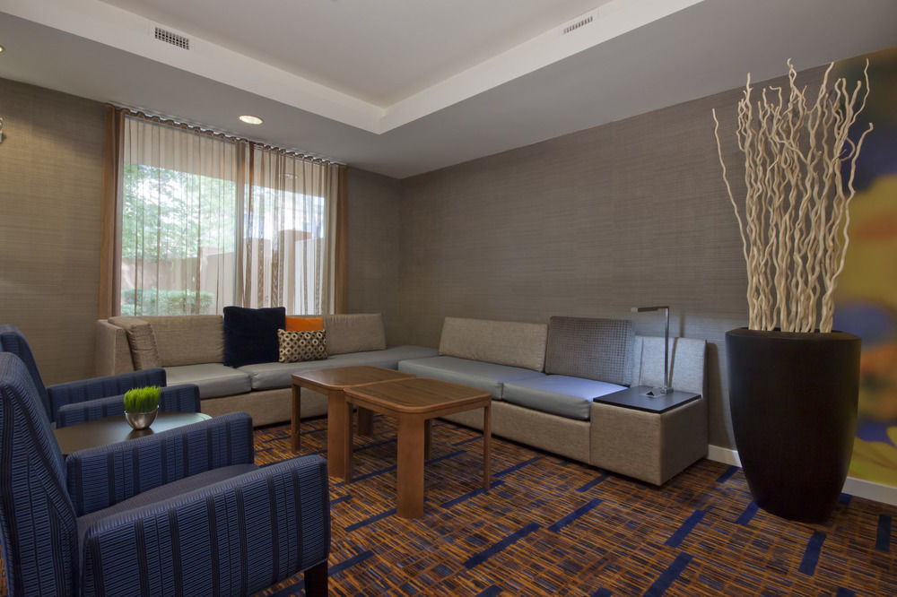 Courtyard Beaumont Hotel Ngoại thất bức ảnh